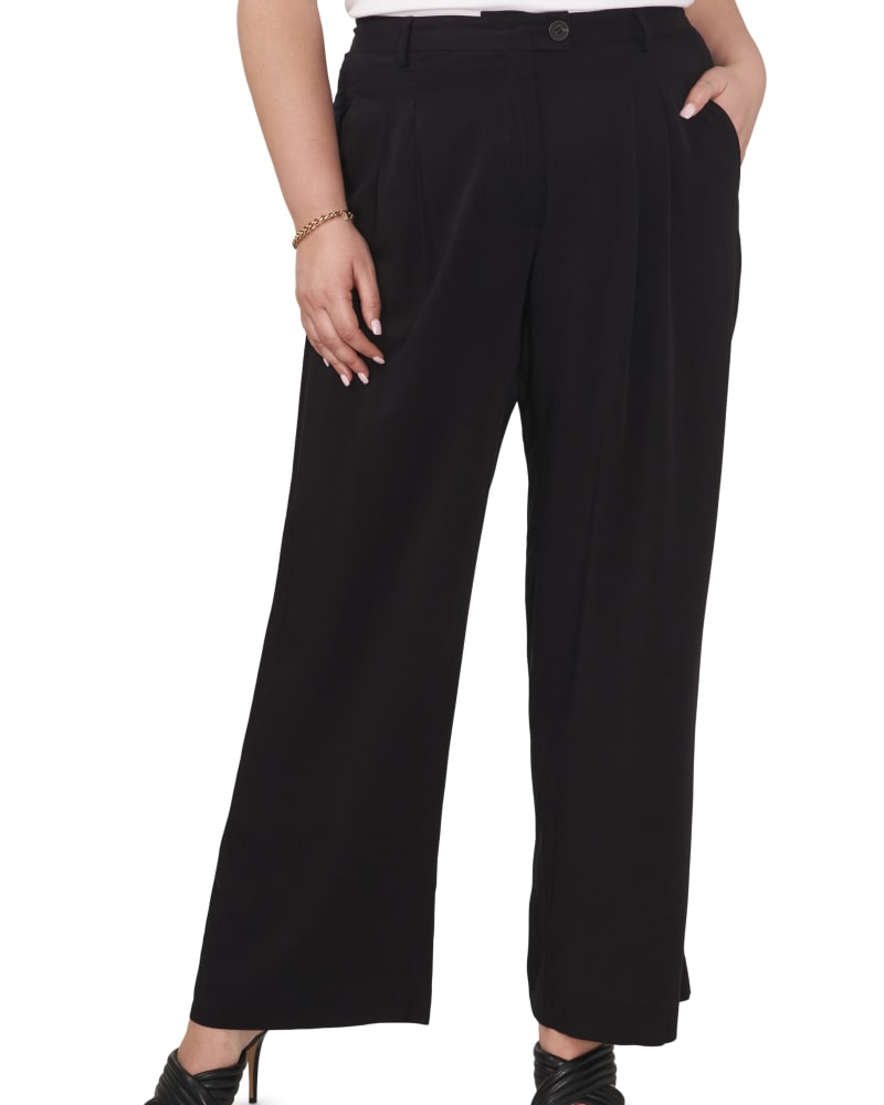 Front of a model wearing a size 14W Delphi Font Pleat Pant in RICH BLACK by 1.State. | dia_product_style_image_id:262597
